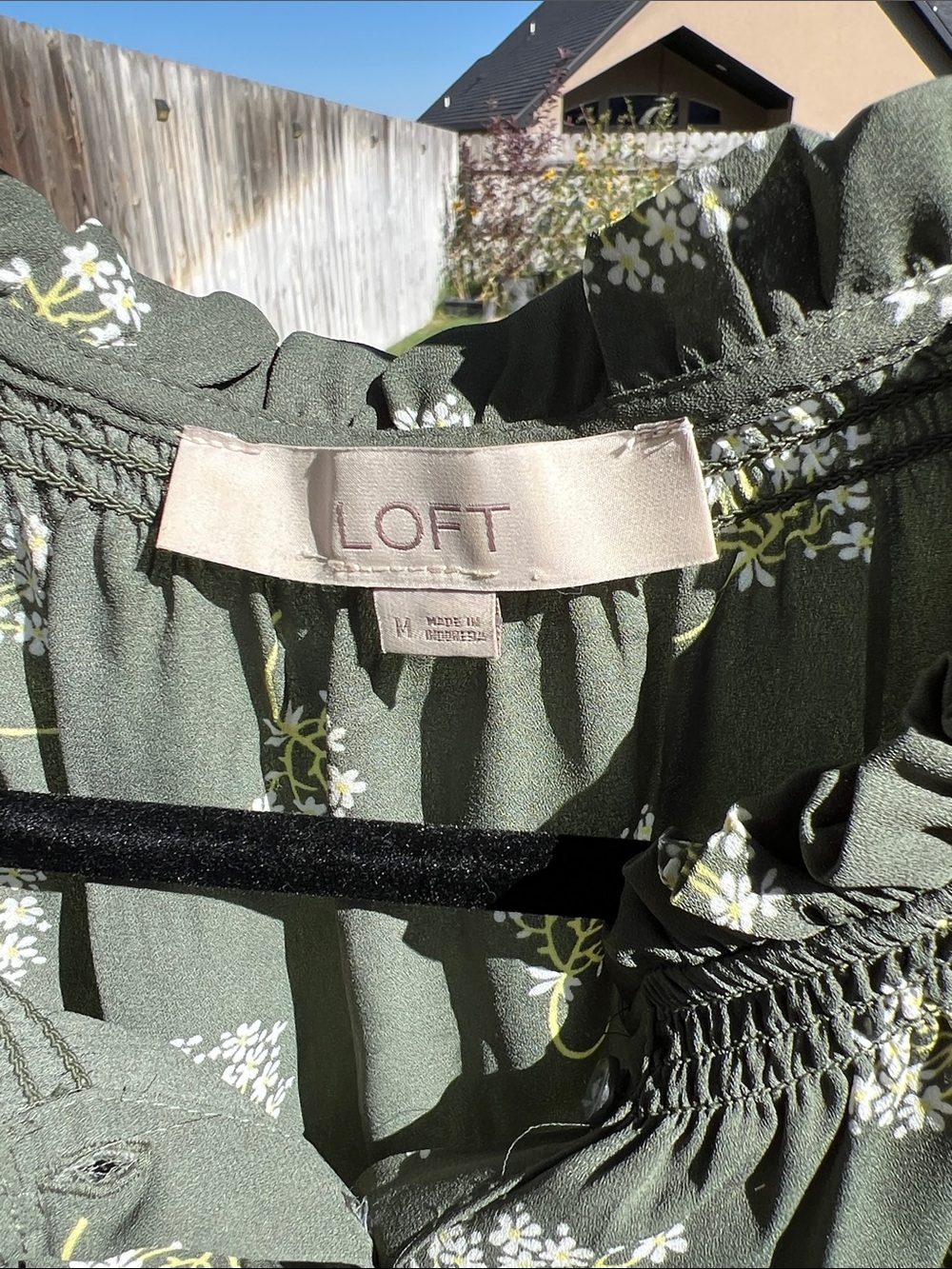 5 Loft / Loft Outlet Long Sleeve Tops- Medium - Picture 6 of 6